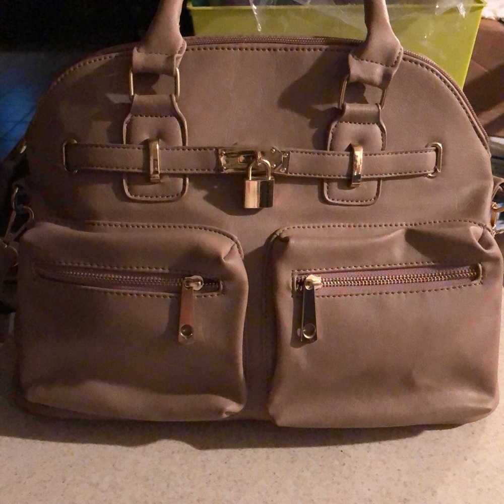 NWOT Rue 21 purse.